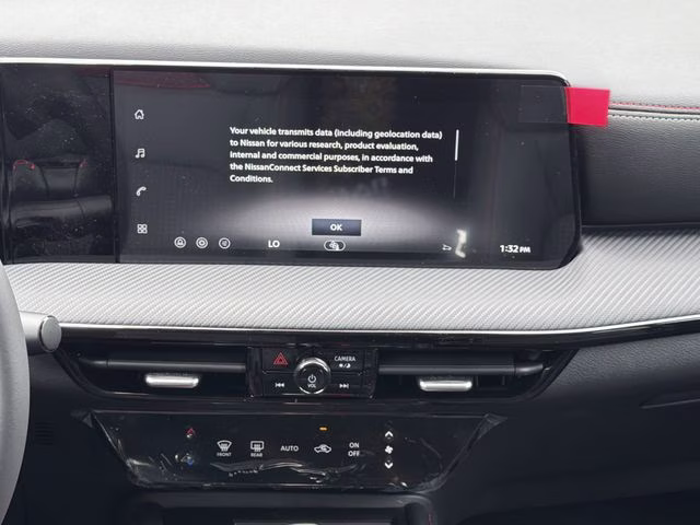 2026 Aspen White/Super Black Nissan Kicks SR AWD SUV