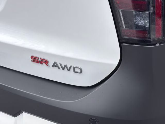 2026 Aspen White/Super Black Nissan Kicks SR AWD SUV