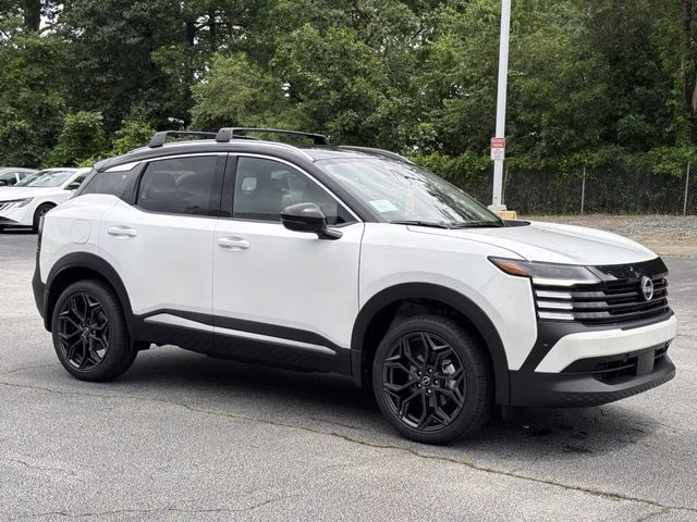 2026 Aspen White/Super Black Nissan Kicks SR AWD SUV
