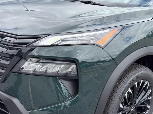 2026 Obsidian Green Nissan Rogue Dark Armor FWD SUV