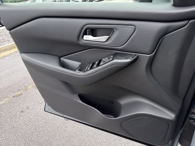 2026 Boulder Gray Pearl Nissan Rogue SV AWD SUV