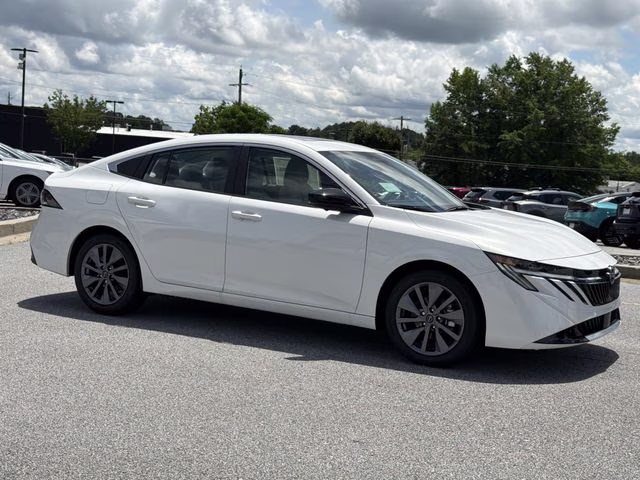 2026 Aspen White Tricoat Nissan Sentra SL FWD Sedan