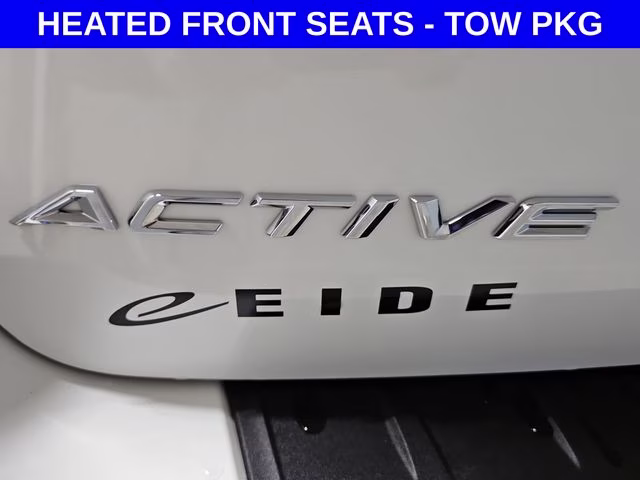 2026 Star White Metallic Tri-Coat Ford Explorer Active 4X4 SUV