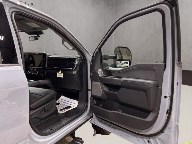 2026 Glacier Gray Metallic Tri-Coat Ford Super Duty F-250 SRW Lariat Black Appearance 4X4 Truck