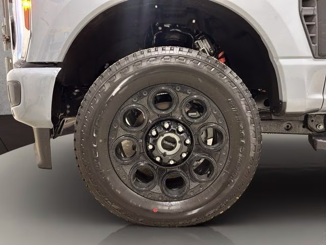 2026 Glacier Gray Metallic Tri-Coat Ford Super Duty F-250 SRW Lariat Black Appearance 4X4 Truck