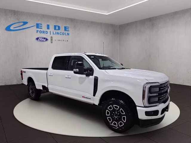 2026 Star White Metallic Tri-Coat Ford Super Duty F-350 SRW Platinum 4X4 Truck