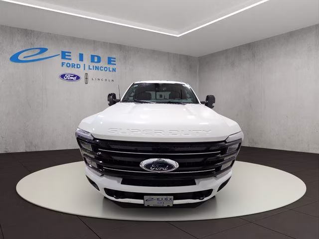 2026 Star White Metallic Tri-Coat Ford Super Duty F-350 SRW Platinum 4X4 Truck