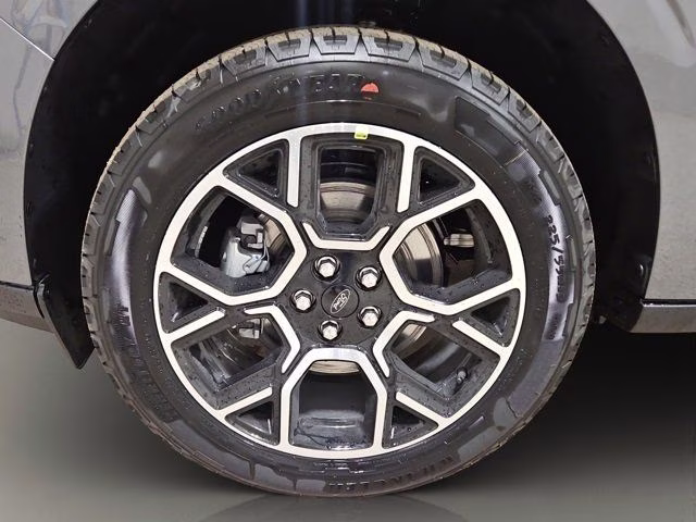 2026 Carbonized Gray Metallic Ford Maverick Lariat AWD Truck
