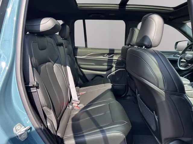 2026 Steel Blue Jeep Grand Cherokee Limited 4X4 SUV