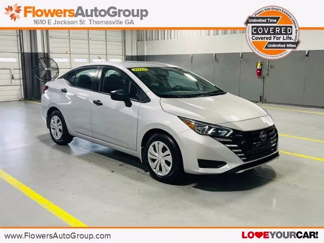 2024 Nissan Versa 1.6 S CVT's photo