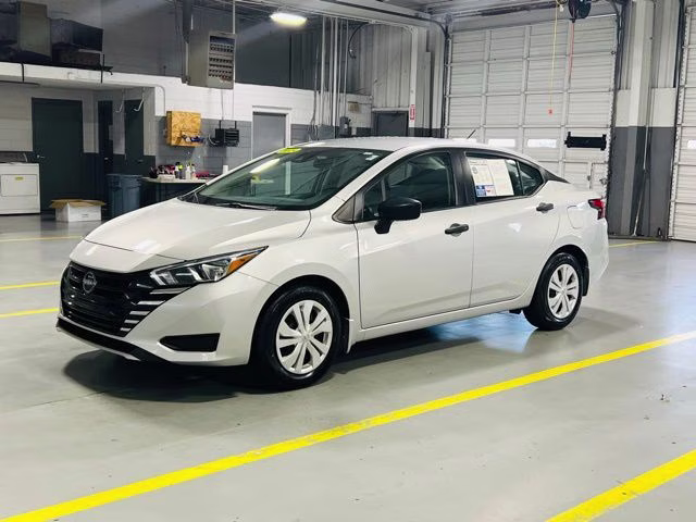 2024 Brilliant Silver Metallic Nissan Versa 1.6 S FWD Sedan