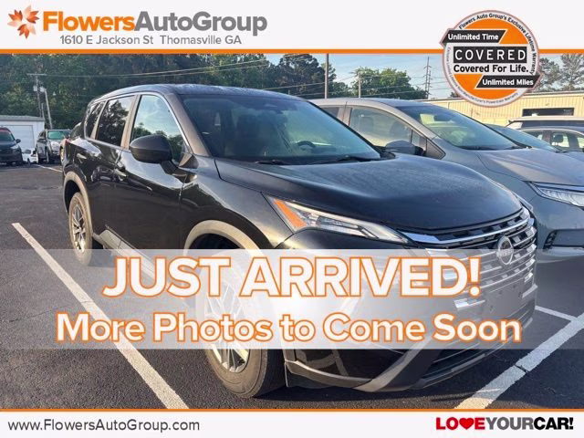 2024 Nissan Rogue S FWD's photo