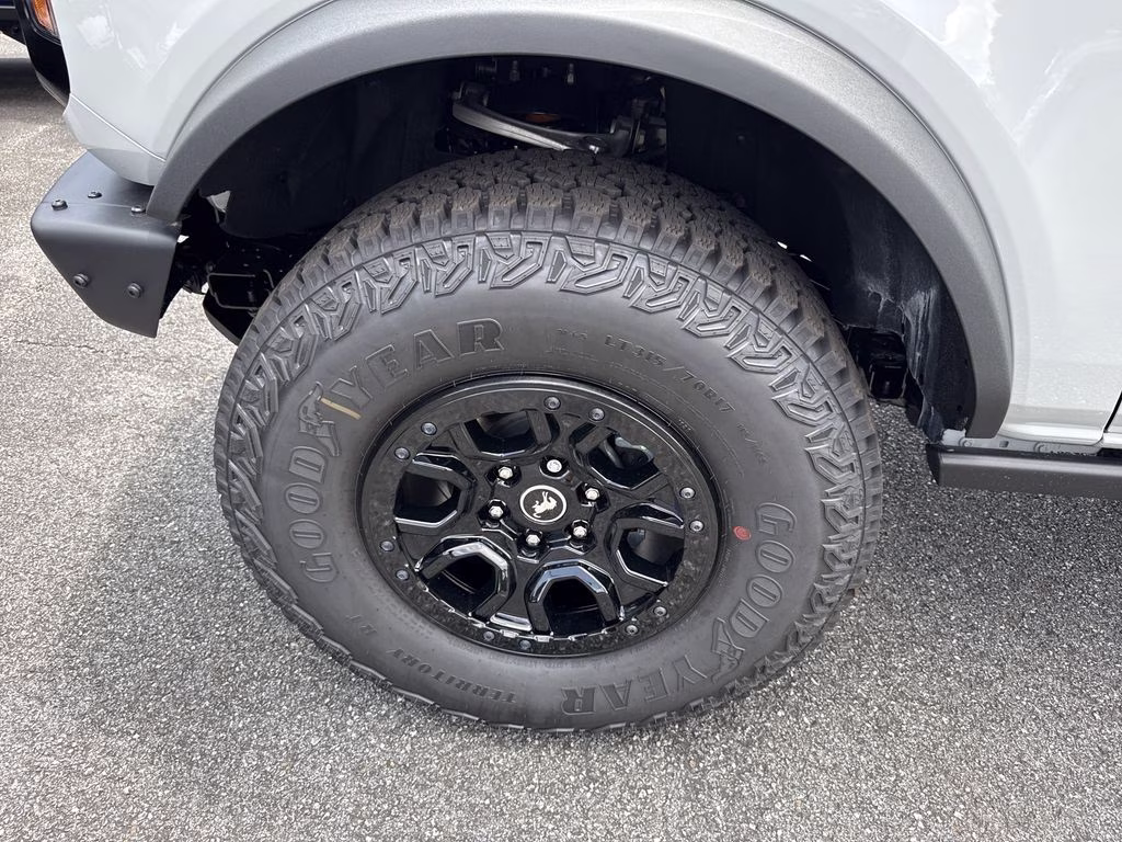 2026 Avalanche Ford Bronco Badlands 4X4 SUV