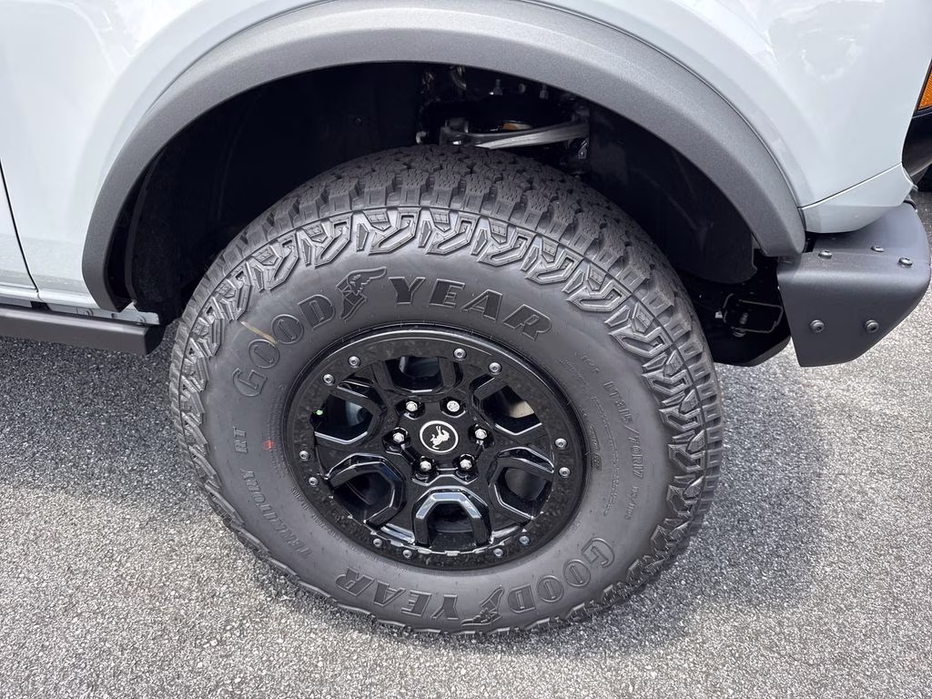 2026 Avalanche Ford Bronco Badlands 4X4 SUV