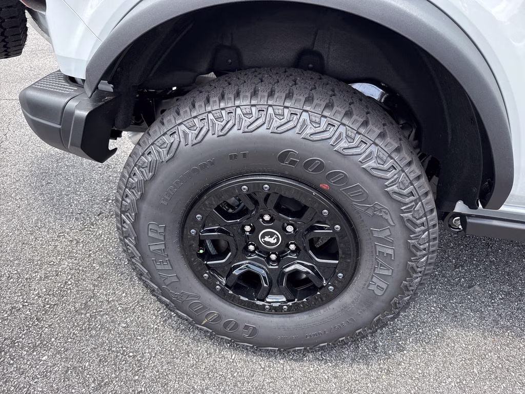 2026 Avalanche Ford Bronco Badlands 4X4 SUV