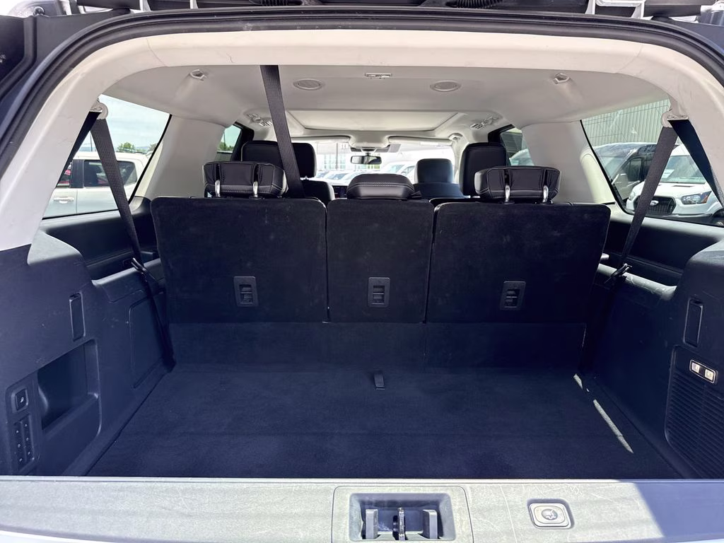 2025 Oxford White Ford Expedition Max Platinum 4X4 SUV