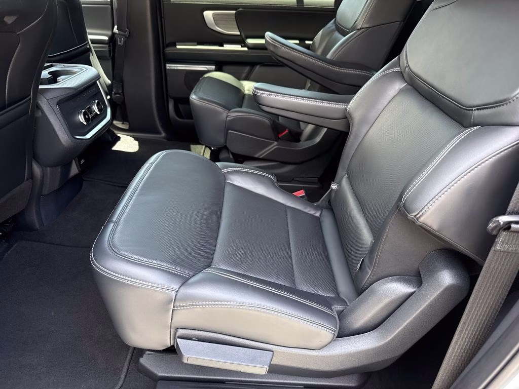 2025 Oxford White Ford Expedition Max Platinum 4X4 SUV