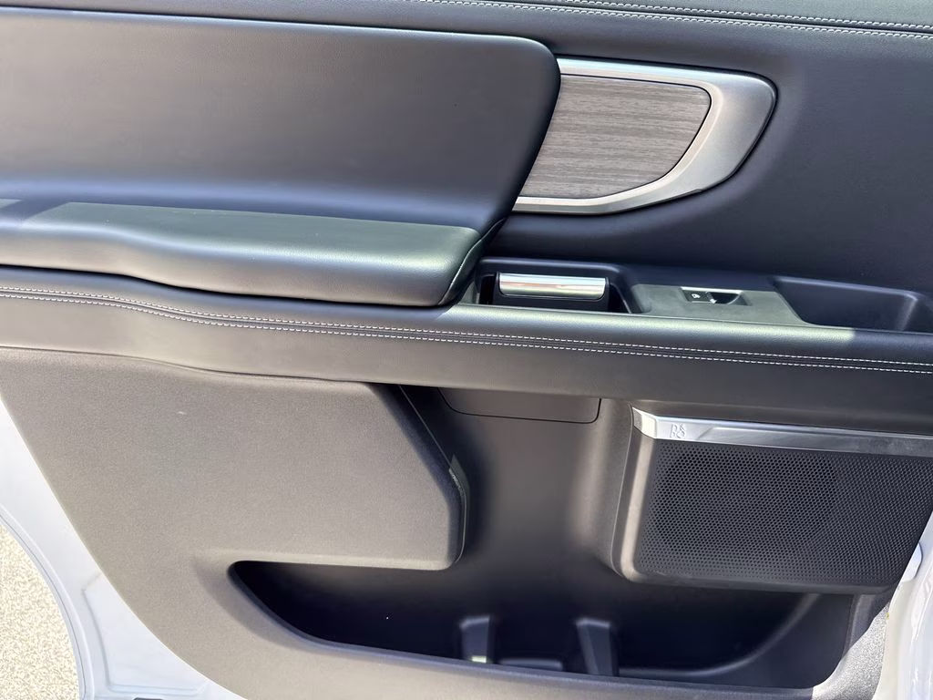 2025 Oxford White Ford Expedition Max Platinum 4X4 SUV