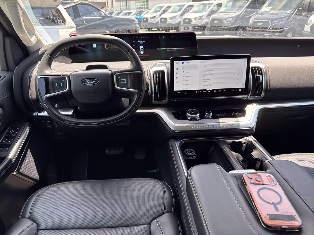 2025 Oxford White Ford Expedition Max Platinum 4X4 SUV