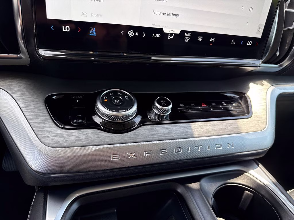 2025 Oxford White Ford Expedition Max Platinum 4X4 SUV