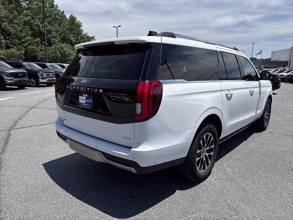 2025 Oxford White Ford Expedition Max Platinum 4X4 SUV