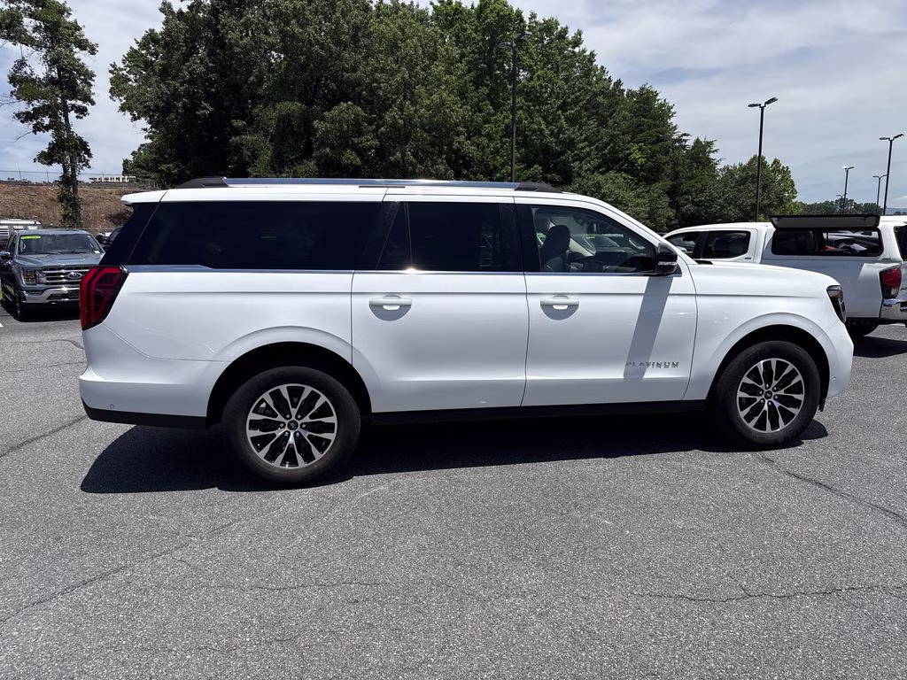 2025 Oxford White Ford Expedition Max Platinum 4X4 SUV