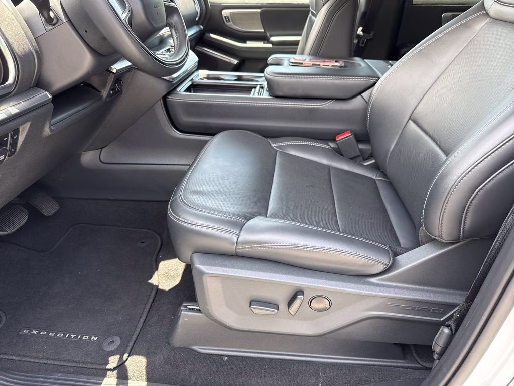 2025 Oxford White Ford Expedition Max Platinum 4X4 SUV