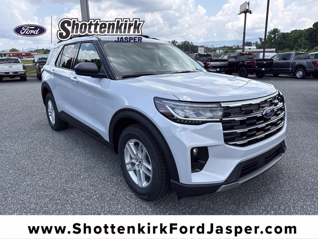 2026 Space White Metallic Ford Explorer Active RWD SUV