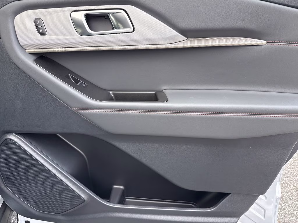 2026 Space White Metallic Ford Explorer Active RWD SUV