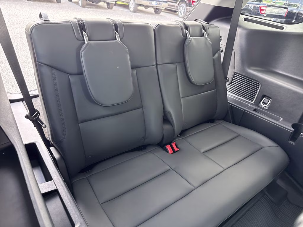 2026 Space White Metallic Ford Explorer Active RWD SUV