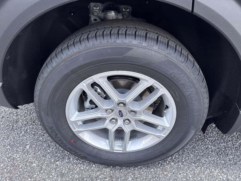 2026 Space White Metallic Ford Explorer Active RWD SUV