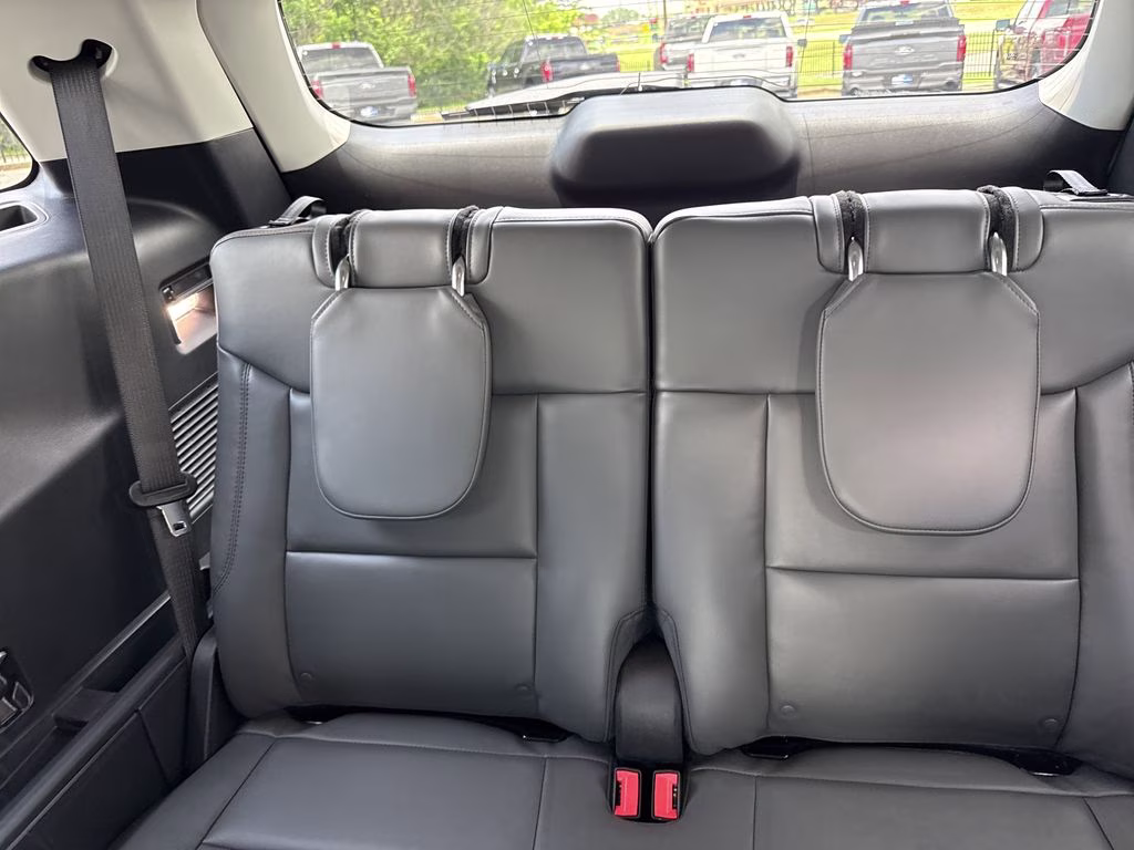 2026 Space White Metallic Ford Explorer Active RWD SUV
