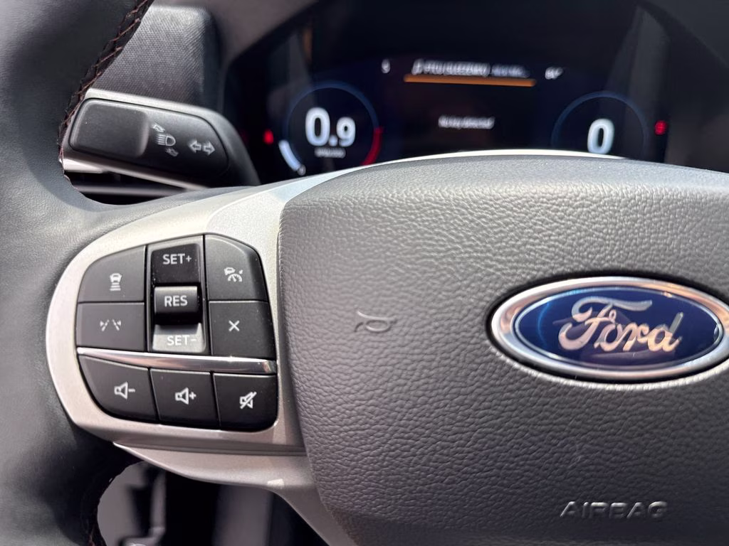 2026 Space White Metallic Ford Explorer Active RWD SUV