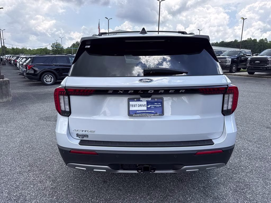 2026 Space White Metallic Ford Explorer Active RWD SUV