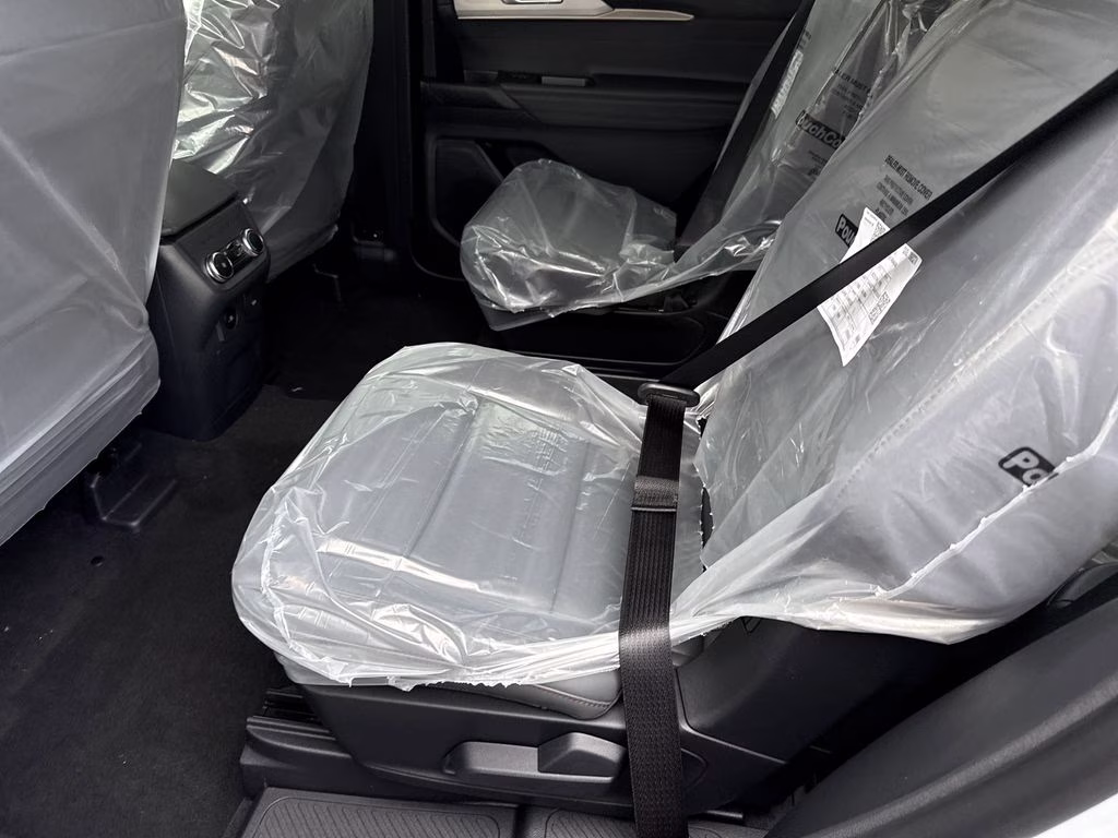 2026 Space White Metallic Ford Explorer Active RWD SUV