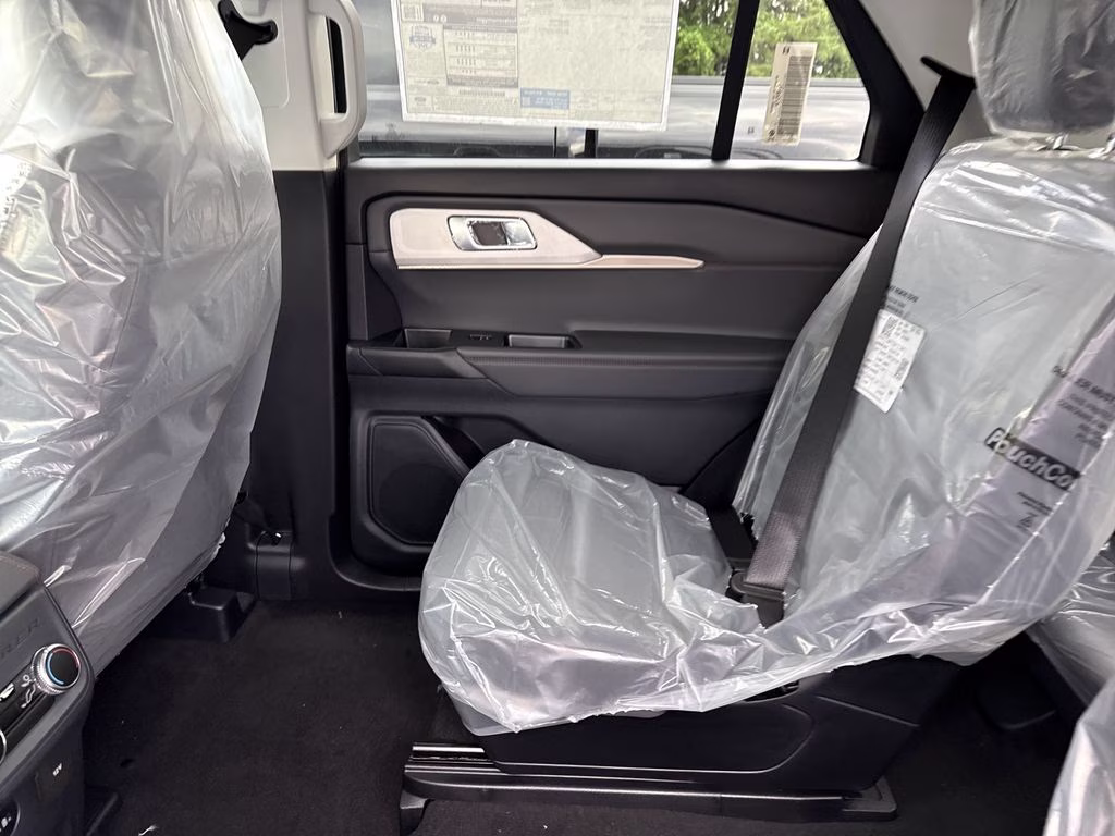 2026 Space White Metallic Ford Explorer Active RWD SUV