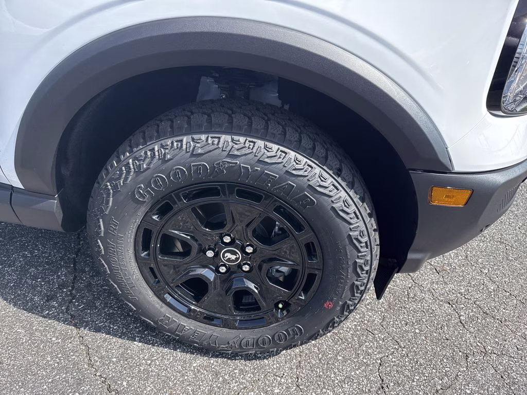 2026 Oxford White Ford Bronco Sport Outer Banks 4X4 SUV