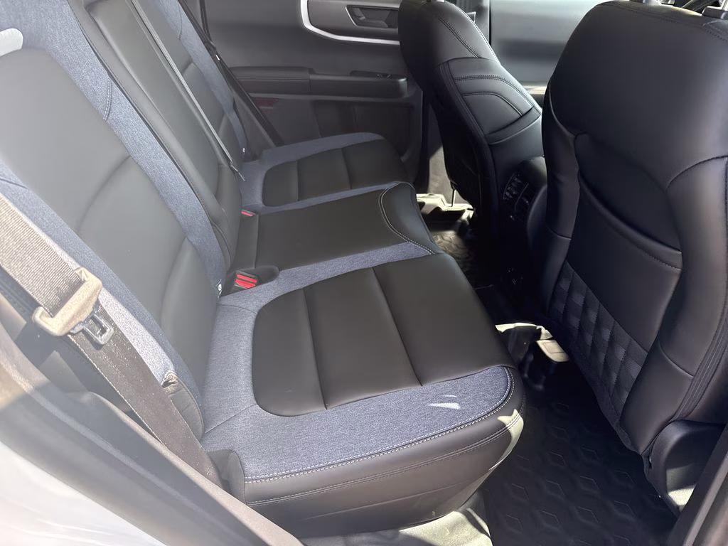 2026 Oxford White Ford Bronco Sport Outer Banks 4X4 SUV