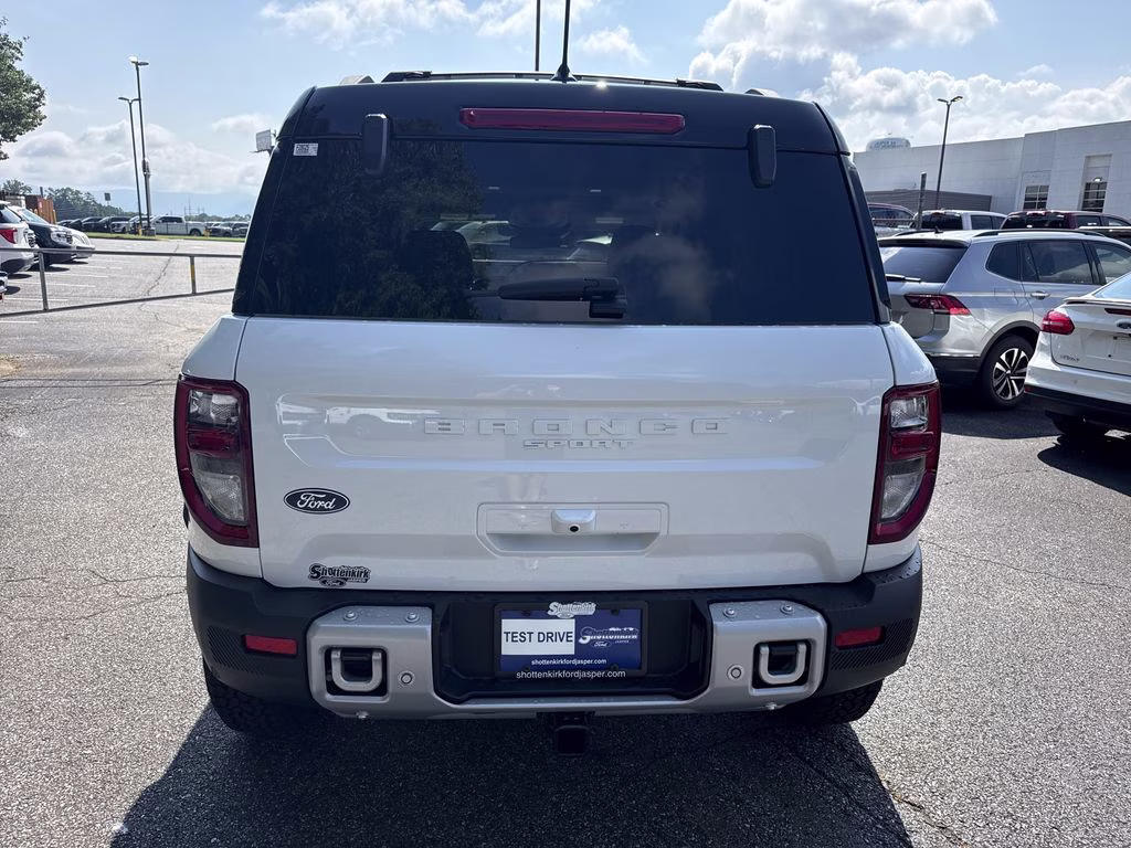 2026 Oxford White Ford Bronco Sport Outer Banks 4X4 SUV