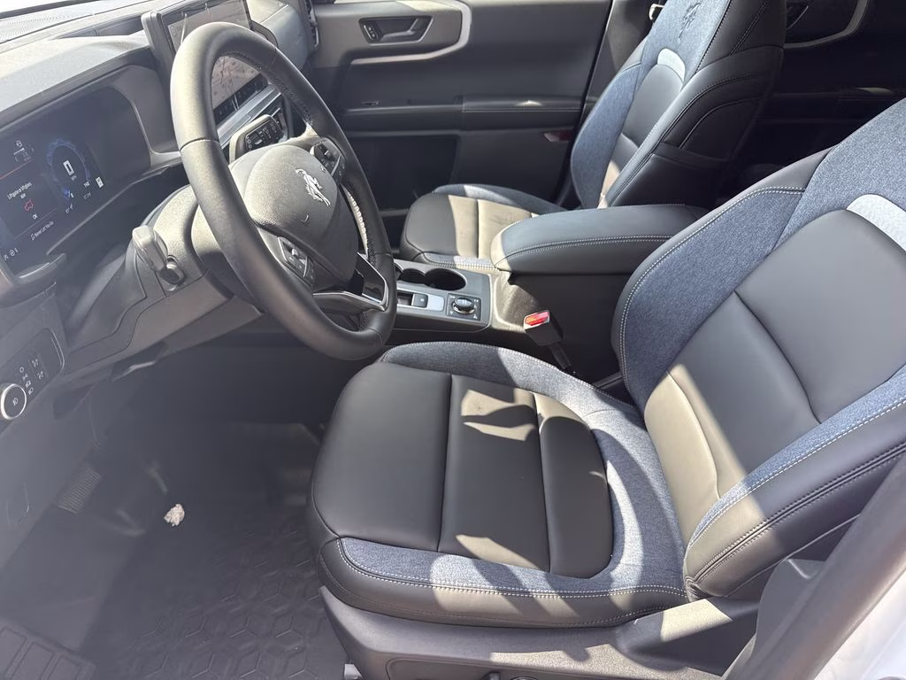 2026 Oxford White Ford Bronco Sport Outer Banks 4X4 SUV