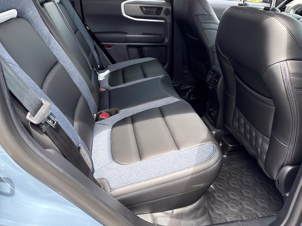 2026 Azure Gray Metallic Ford Bronco Sport Outer Banks 4X4 SUV
