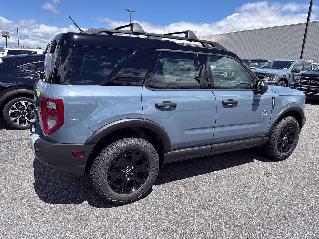 2026 Azure Gray Metallic Ford Bronco Sport Outer Banks 4X4 SUV