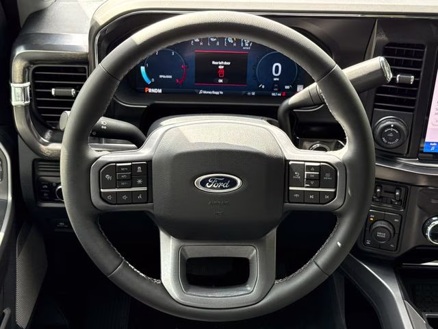 2026 Avalanche Ford Super Duty F-250 SRW Lariat 4X4 Truck