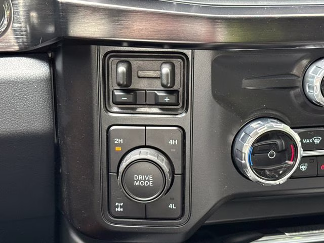2026 Avalanche Ford Super Duty F-250 SRW Lariat 4X4 Truck