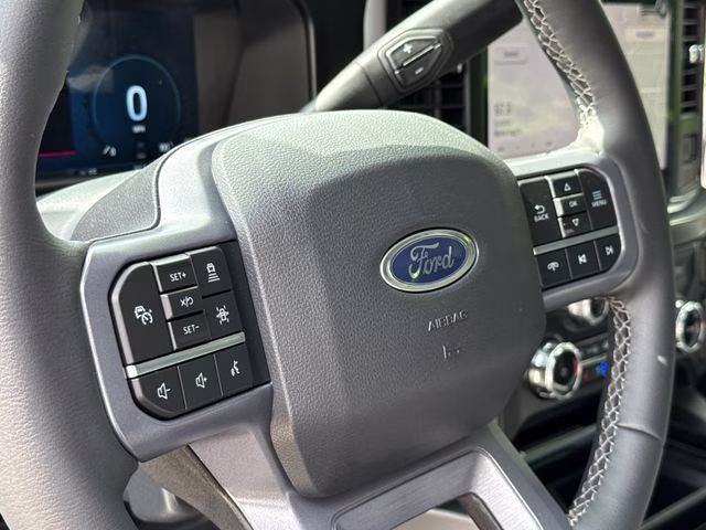 2026 Avalanche Ford Super Duty F-250 SRW Lariat 4X4 Truck