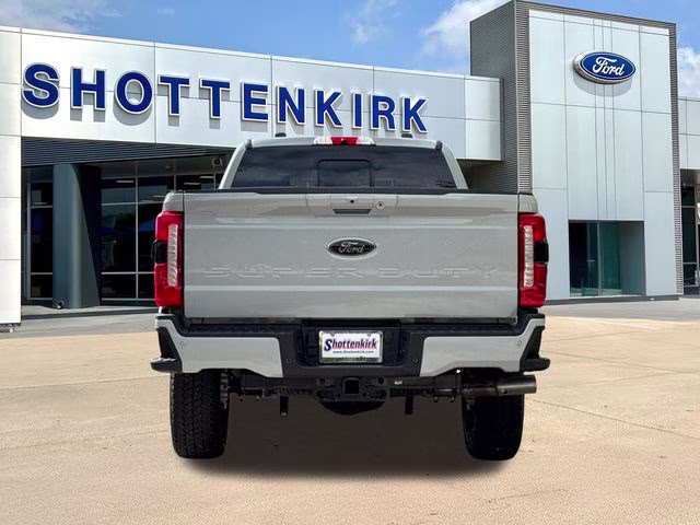2026 Avalanche Ford Super Duty F-250 SRW Lariat 4X4 Truck