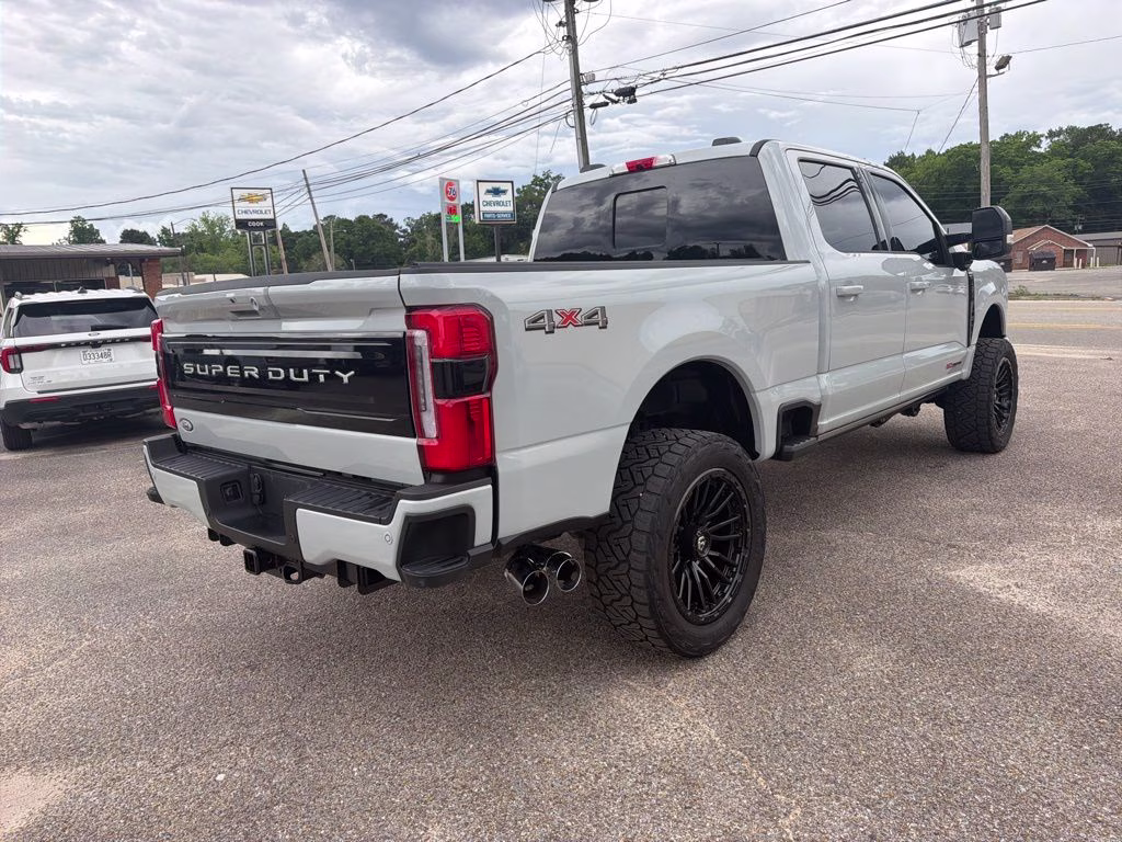 2026 Avalanche Ford Super Duty F-250 SRW Platinum 4X4 Truck