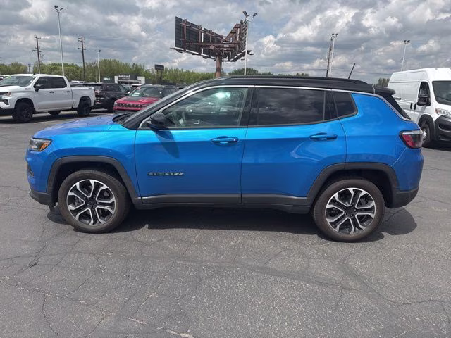 2024 Hydro Blue Pearlcoat Jeep Compass Limited 4X4 SUV