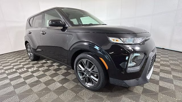 2021 Cherry Black Kia Soul S FWD Hatchback