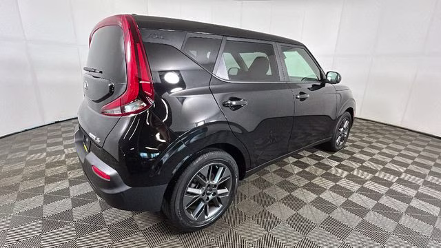 2021 Cherry Black Kia Soul S FWD Hatchback